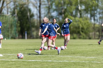 Bild 158 - wBJ Hamburger SV - Hertha BSC : Ergebnis: 5:2